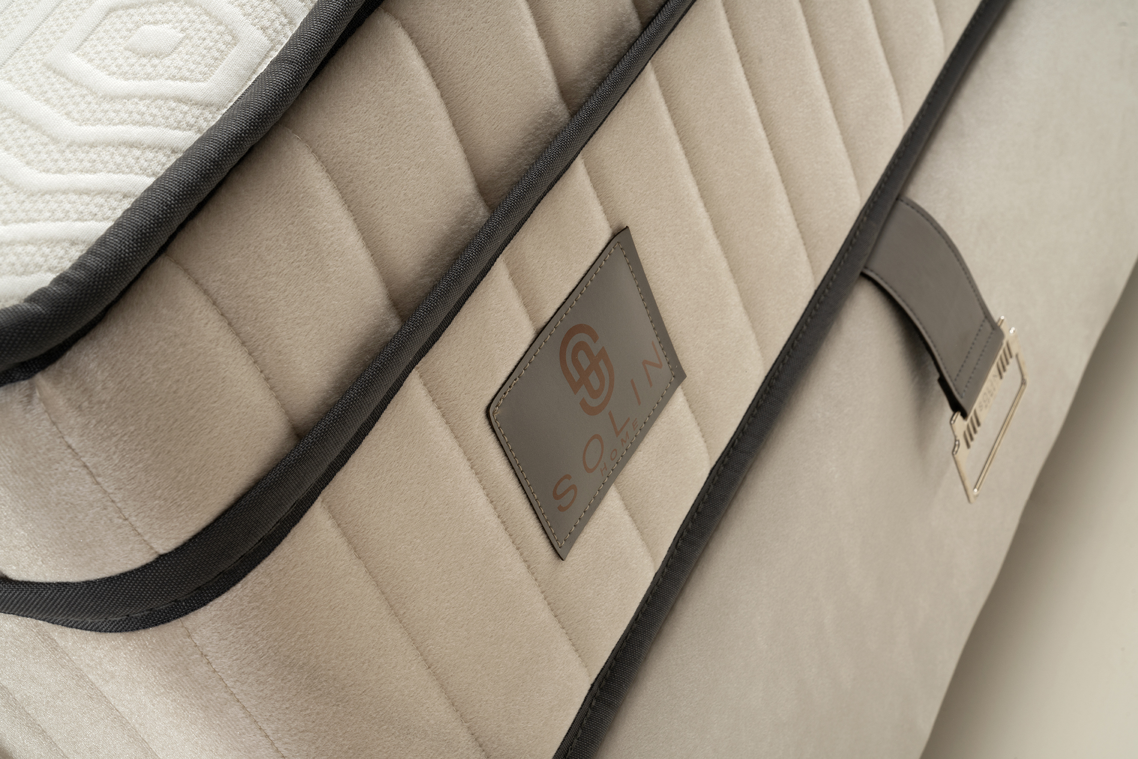 Luxury Boxspring - Goud 15