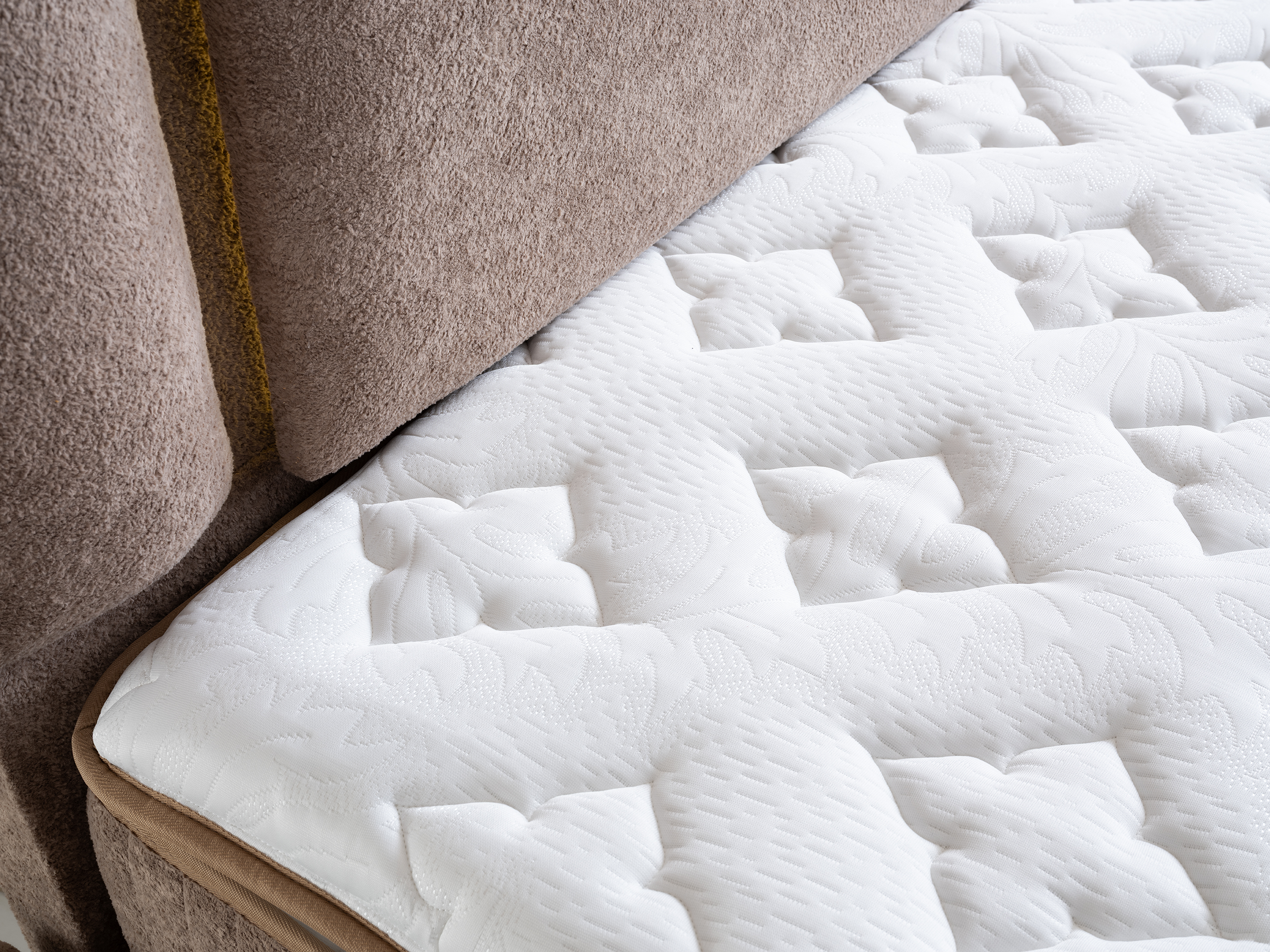 Montego Boxspring 2