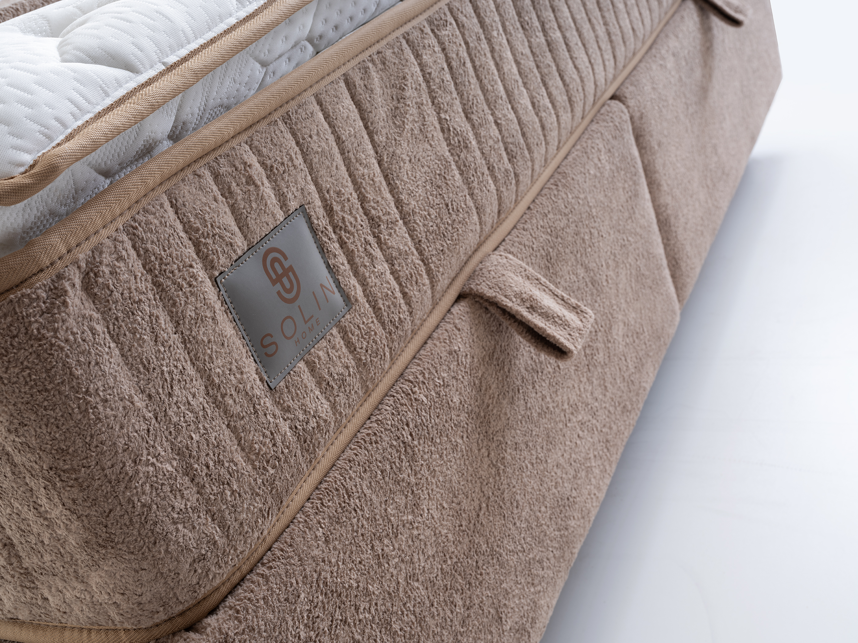Montego Boxspring 17